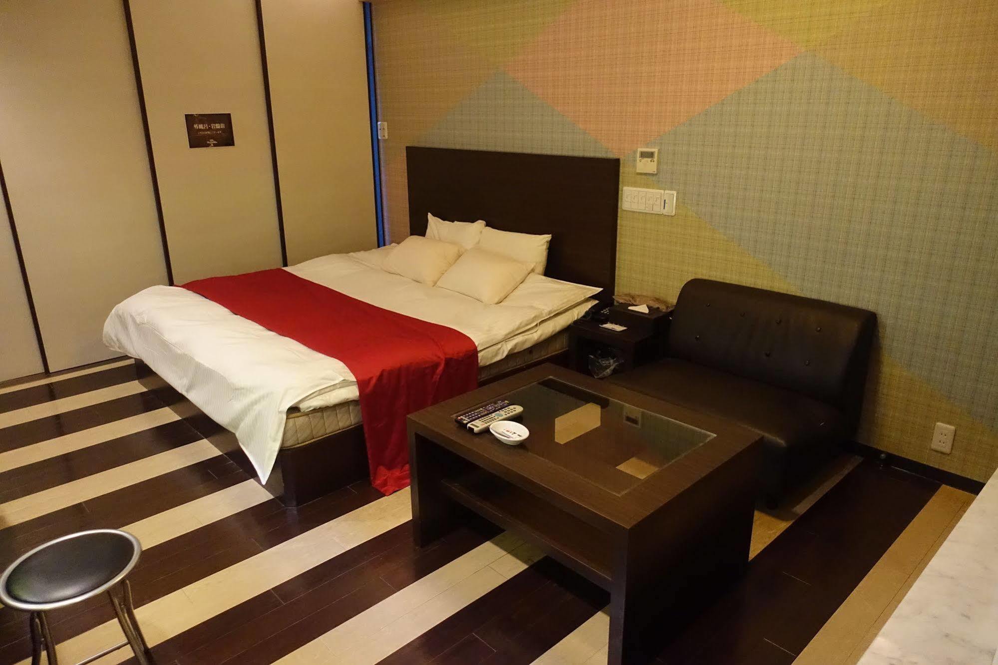 ホテル ポルト 男塾ホテルグループ (Adults Only) Himeji Bagian luar foto
