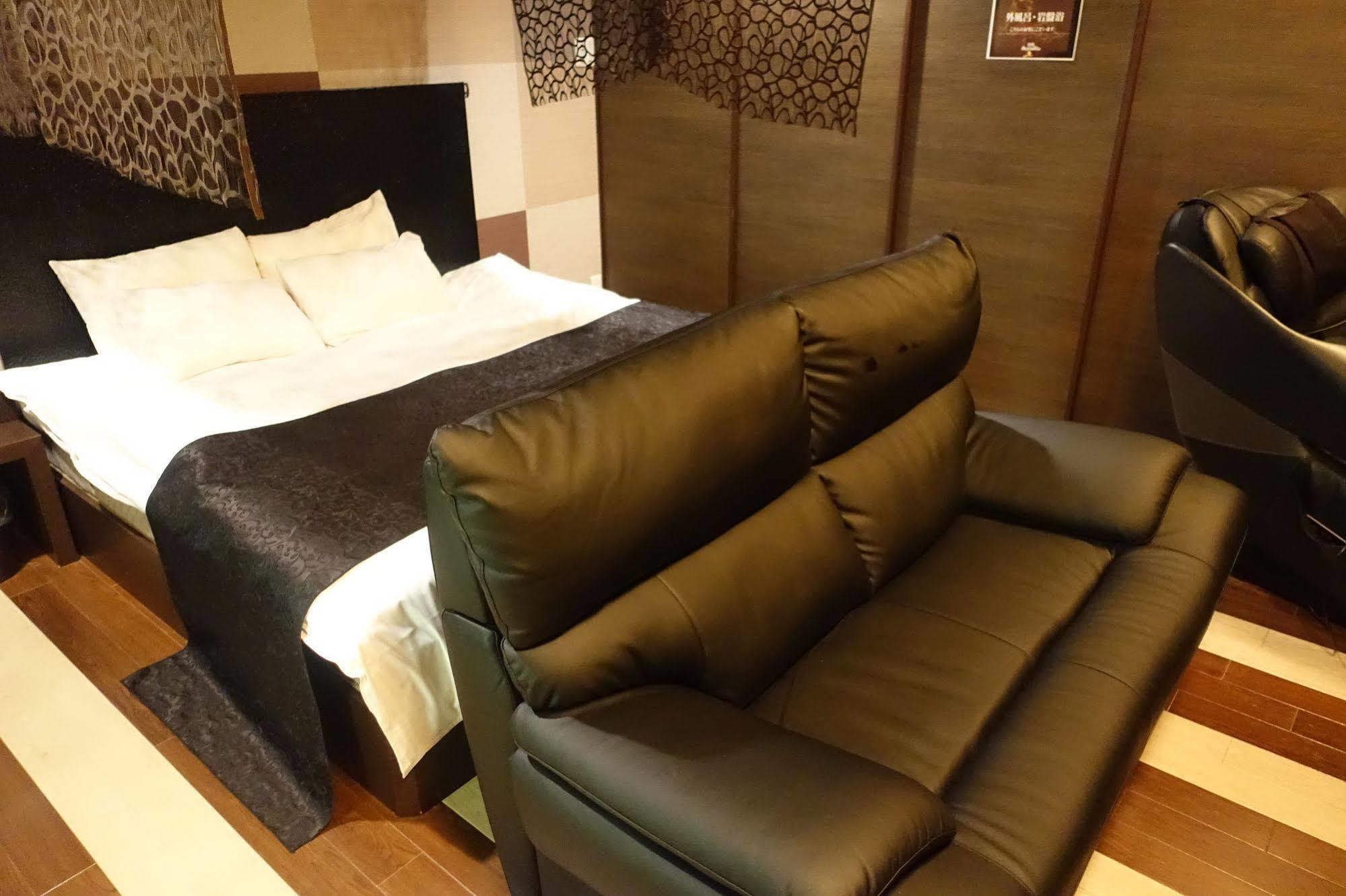 ホテル ポルト 男塾ホテルグループ (Adults Only) Himeji Bagian luar foto